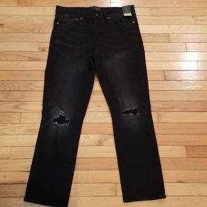 NWT. MENS BLACK DISTRESSED JEANS